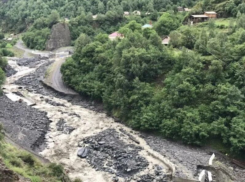 Водокаменные селевые потоки. Водокаменный сель. Сели том. Селевые потоки, оползни, горные обвалы. Сель селевой поток.
