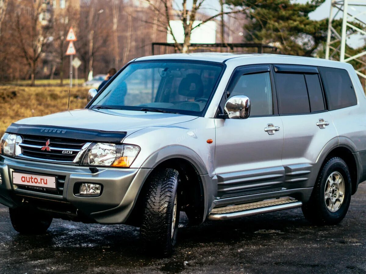 Mitsubishi 3.8. Mitsubishi Pajero 3. Митсубиси Паджеро 2002. Мицубиси Паджеро 3 поколения. Митсубиси Паджеро 3 2002.