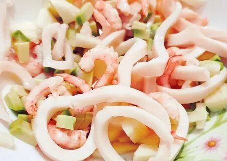 Салат с мясом кальмара