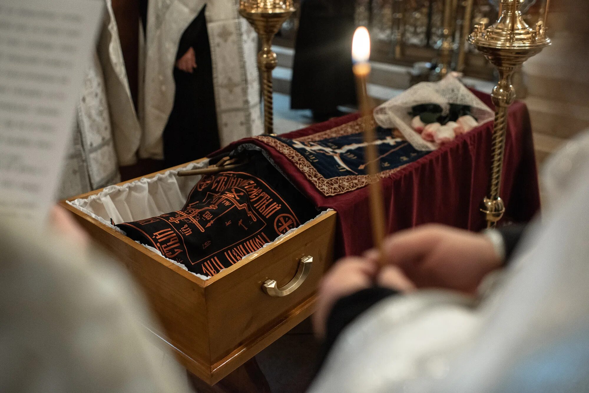 отпевание монахов. монахи псково-печерского монастыря. отпевание монахов святогорского монастыря. иеромонах никон валаам. алексей мангушев искитимская епархия.