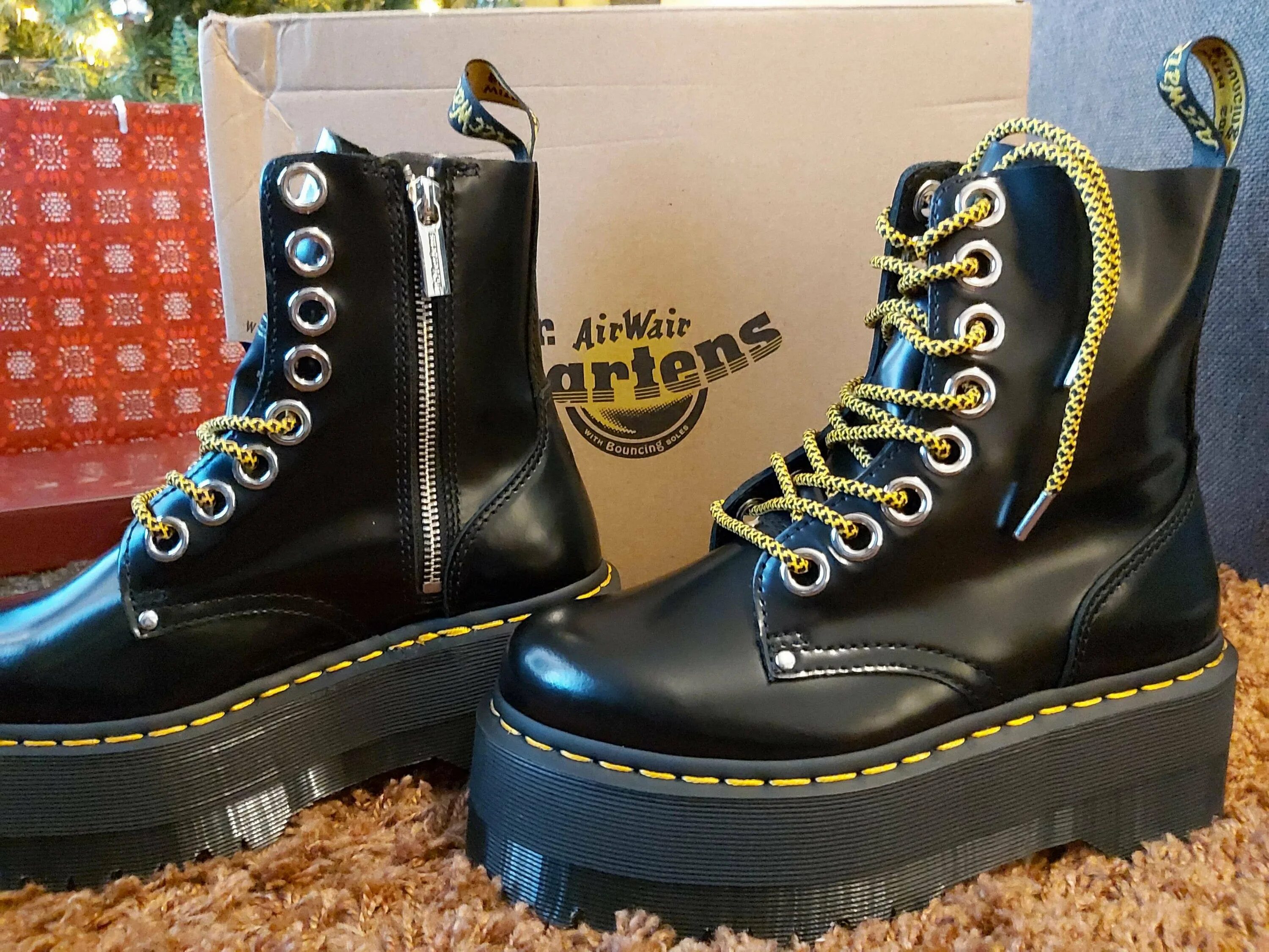 Max boot. Dr martens jadon max. dr martens jadon boots. doc martens jadon max. оливия родриго dr martens.