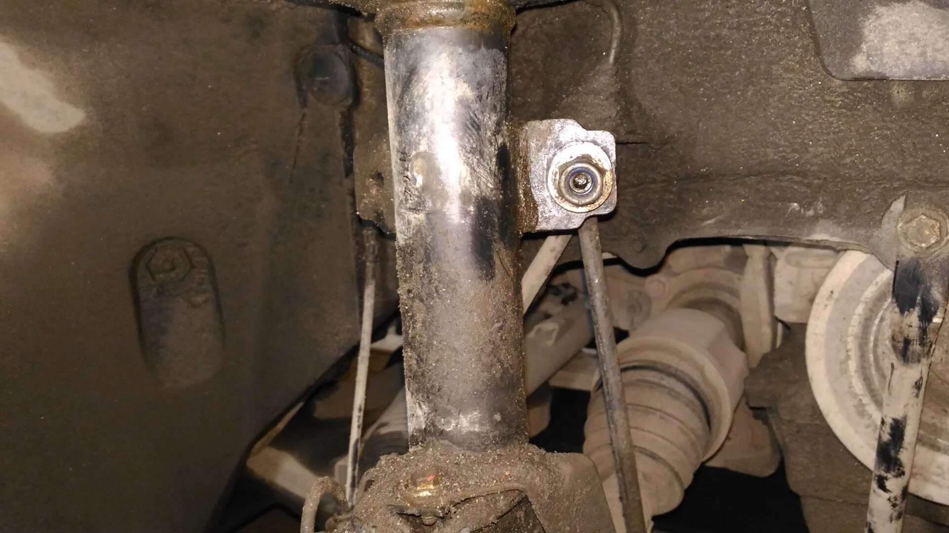 Стойка стабилизатора рено дастер 4х4 замена. 3617901 lemforder. Стойки заднего стабилизатора дастер 4х4. Стойки стабилизатора рено дастер. Стойки стабилизатора рено дастер 4х4 2.