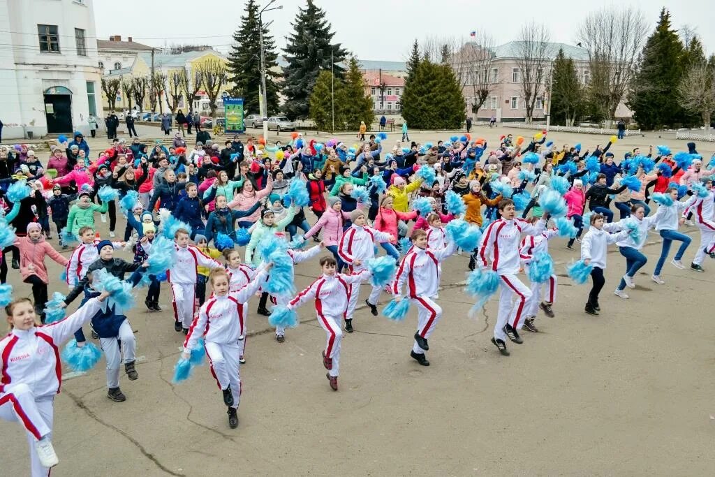 Сайт родники ивановской. Город Родники Ивановская область. Город Родники Ивановская область население. Парк Победы город Родники. Парк Победы Родники Ивановская.