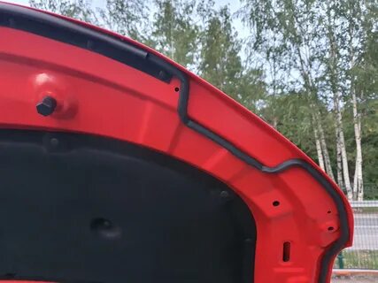 Geely coolray капот