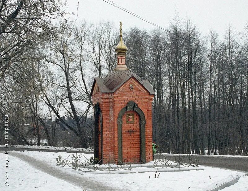 Часовня из кирпича. Часовня ногинск. часовня кирпичная. ногинск старая часовня на улице бугрова. кирпичная часовня столб.