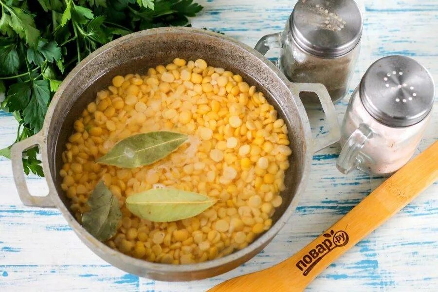 Гороховая каша разваристая. Как сварить гороховую кашу без. Гороховая каша в кастрюле. Кастрюля гороховой каши. Гороховая каша с морковью.