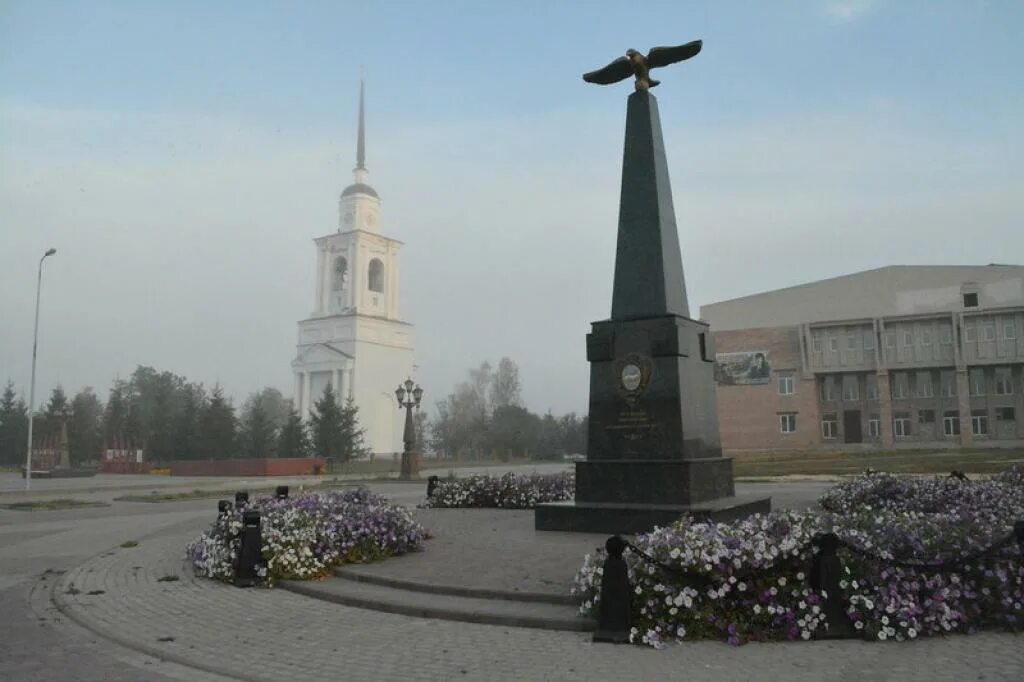 Городе севск сквер. Севск площадь. Брянская обл г севск. Брянская обл г севск. Брянская обл г севск.