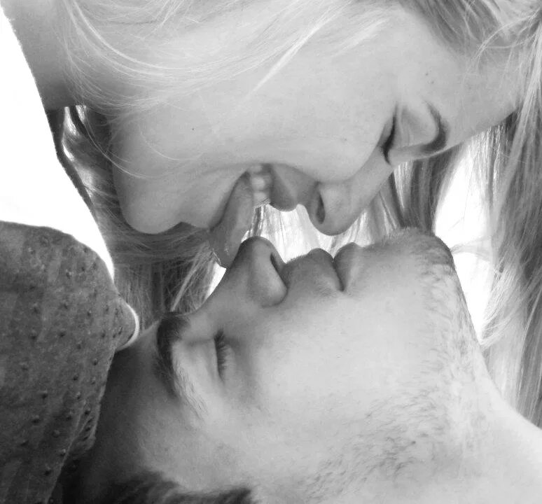 Чувственный поцелуй. Нежный мужчина. Нежный поцелуй. Нежный поцелуй. Нежно целовать мужчину.