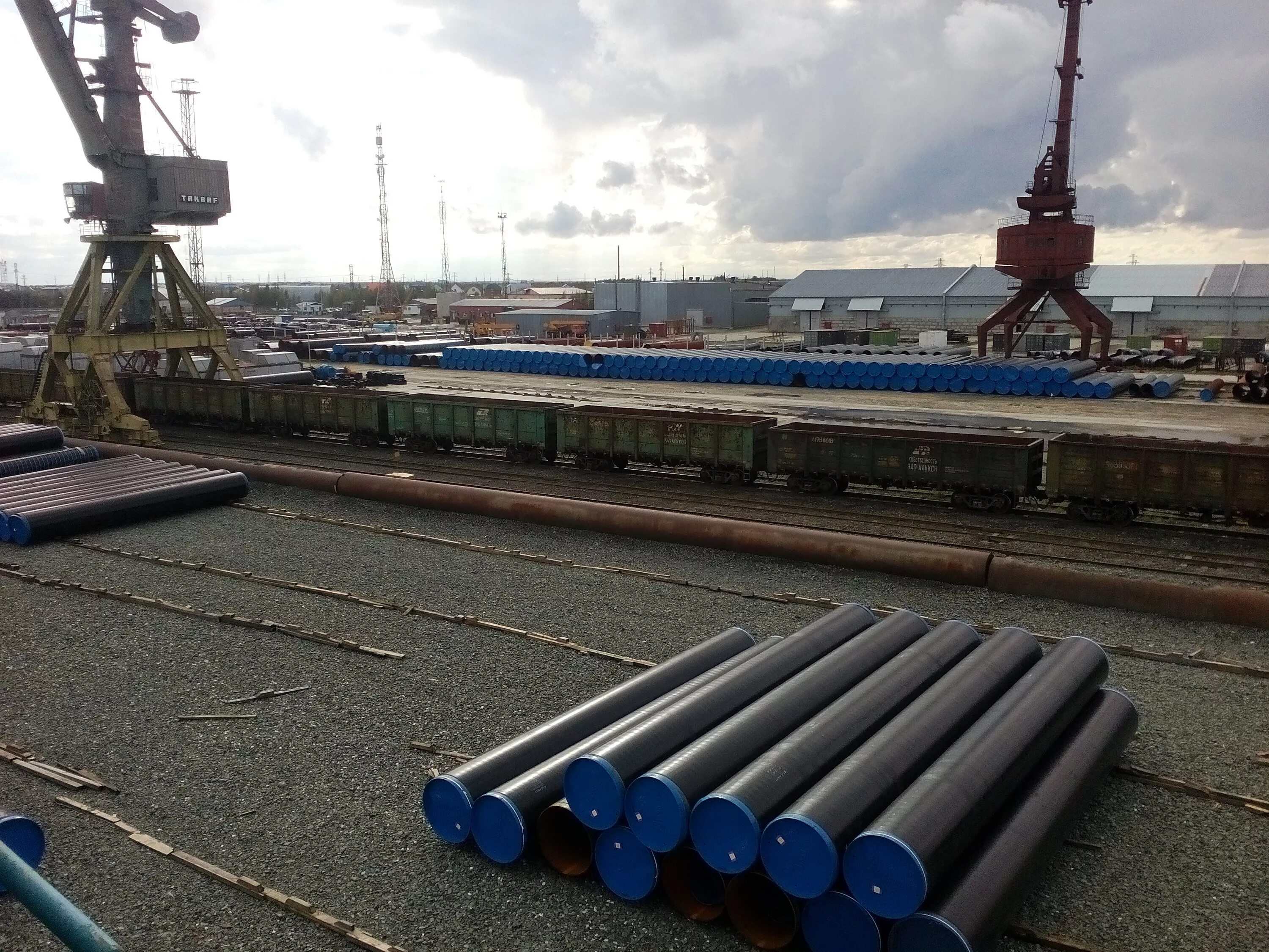 Югорск сургут. Нягань-ханты-мансийск расстояние. Ханты-мансийск санкт-петербург расстояние на машине. Салехард тюмень автодорога тюмень-салехард. Нягань приобье автобус.