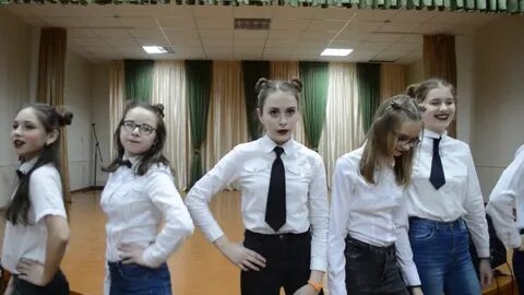 Танец 8 класс девочки