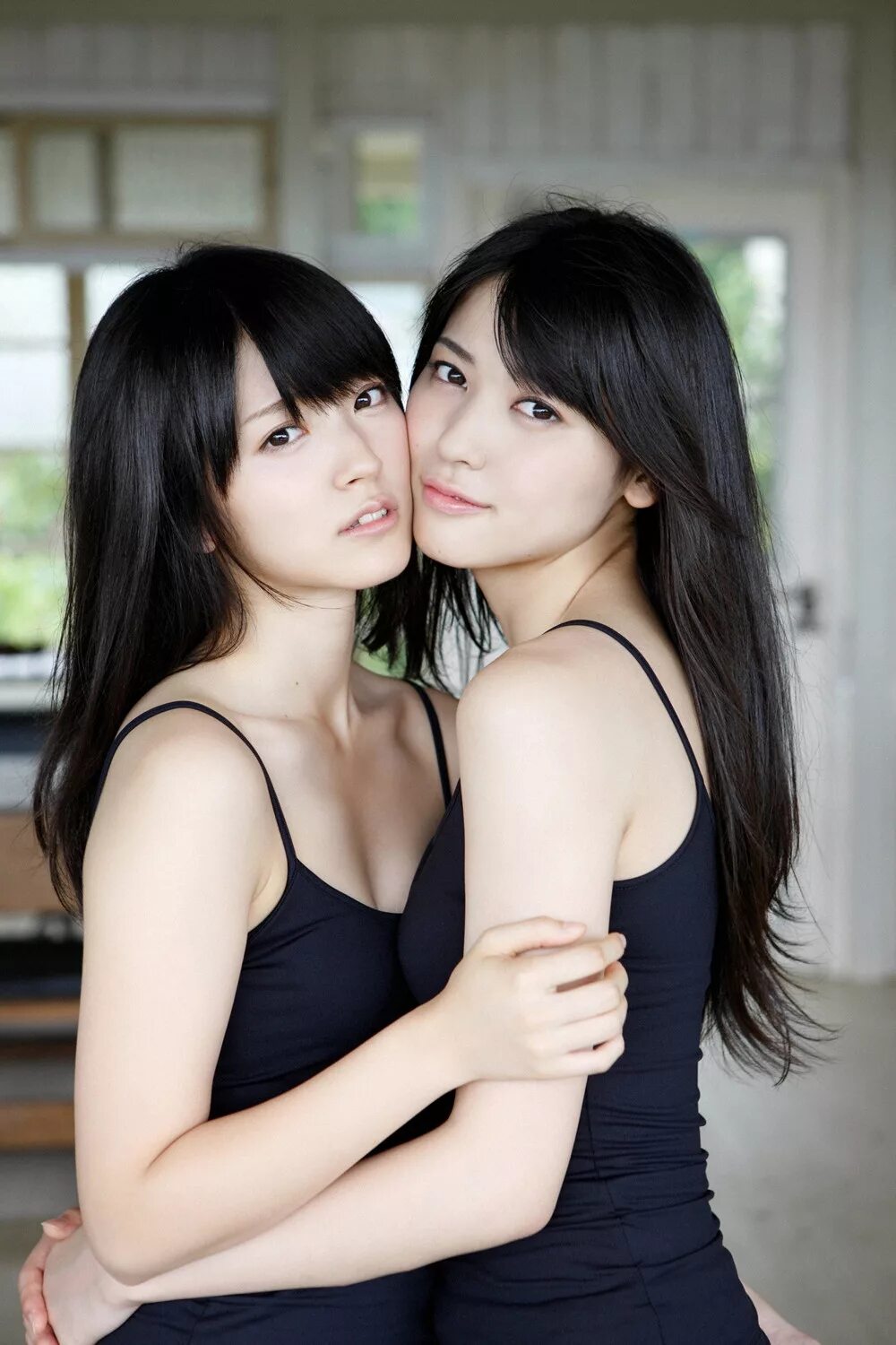 Lesbian японские. Airi Suzuki and Maimi Yajima. Две азиатские девушки. Две девочки азиатки. Две китаянки.