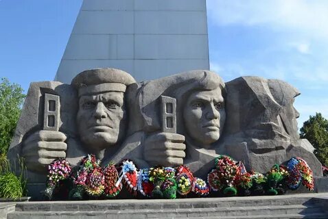 Фото памятников героям
