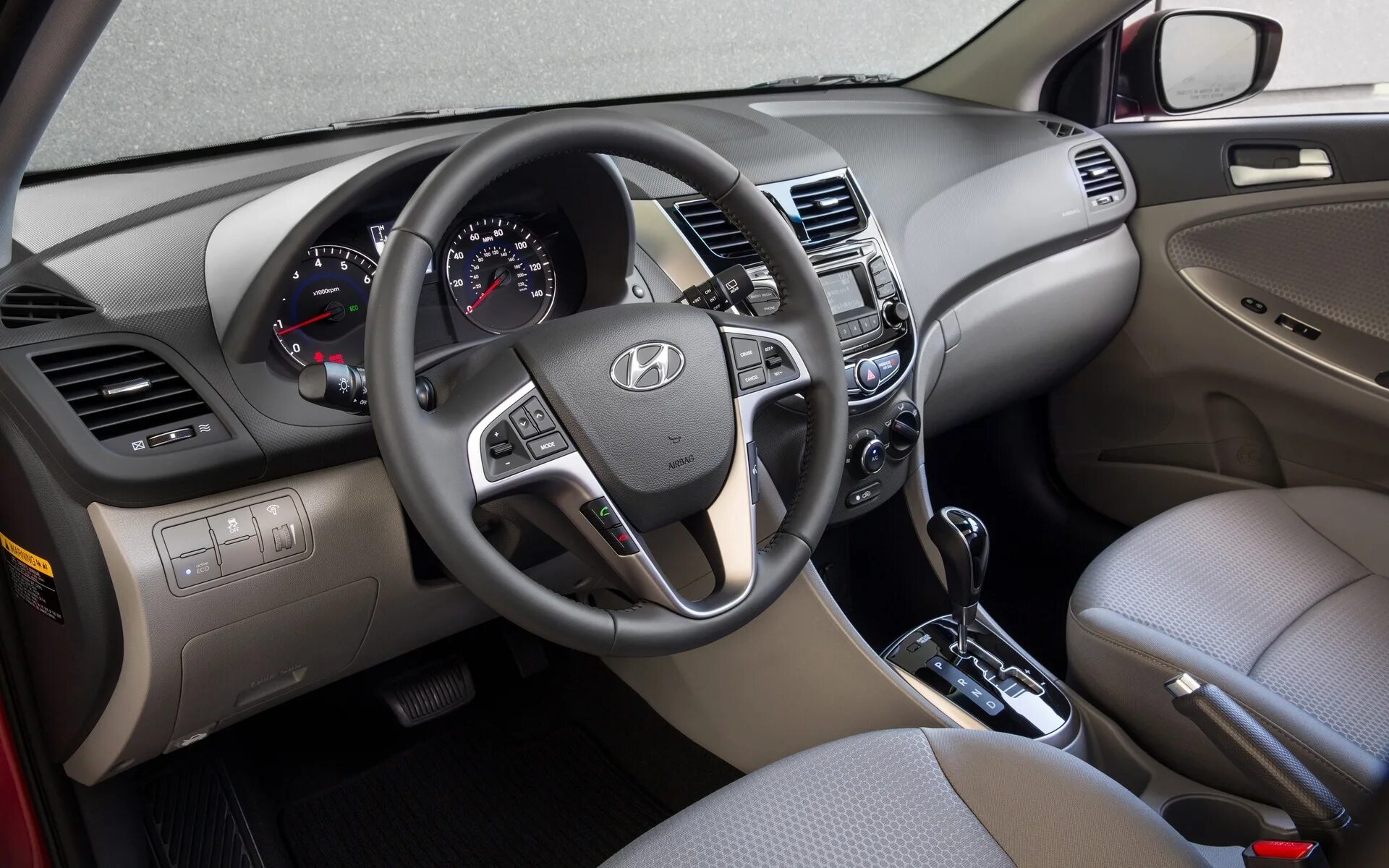 Хендай изнутри. Hyundai accent 2015 салон. hyundai solaris 2015 accent. хендай акцент 2015 салон. hyundai accent 2011 салон.