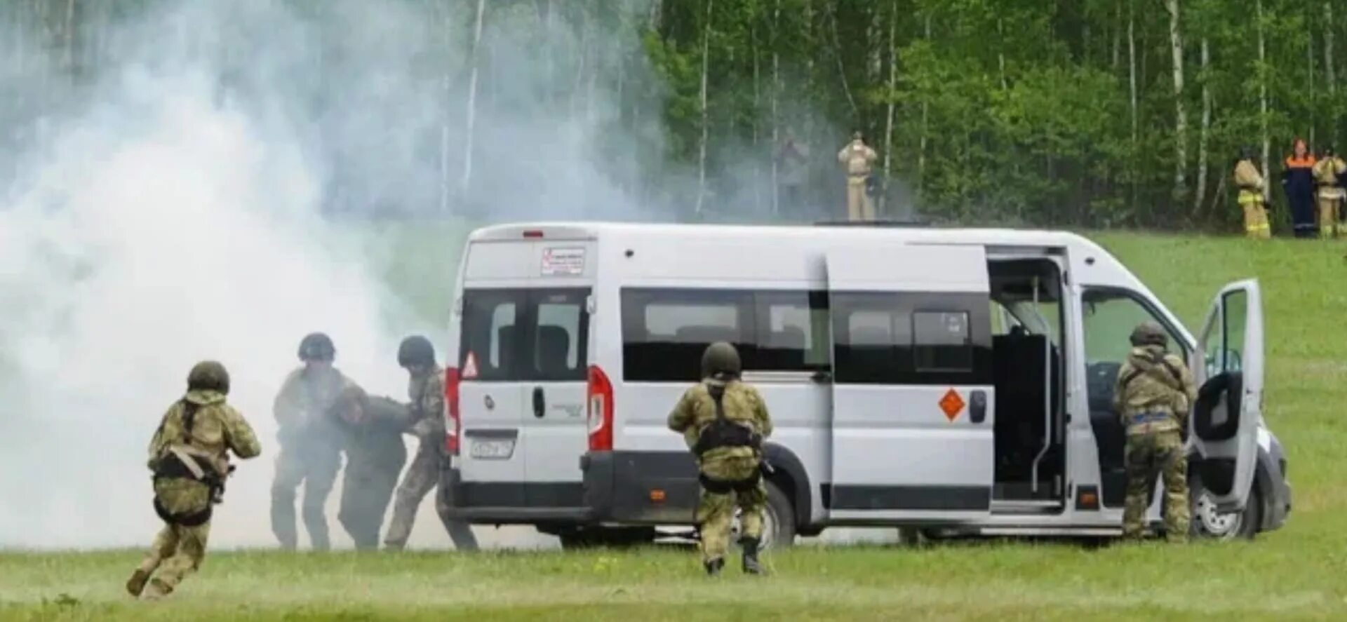 Таджики расстреляли в белгороде. Теракт на военном полигоне. Перестрелка военных. Стрельба на военном полигоне.