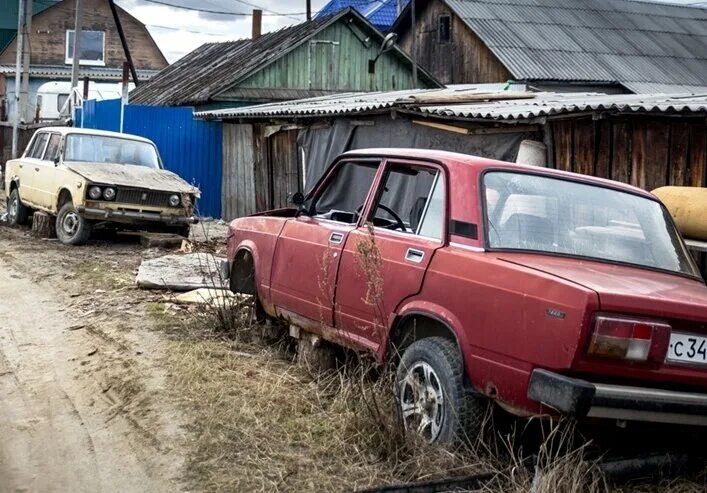 ВАЗ 2107 развалюха. ВАЗ 2106 В деревне. ВАЗ 2105 развалюха. Дром сретенск