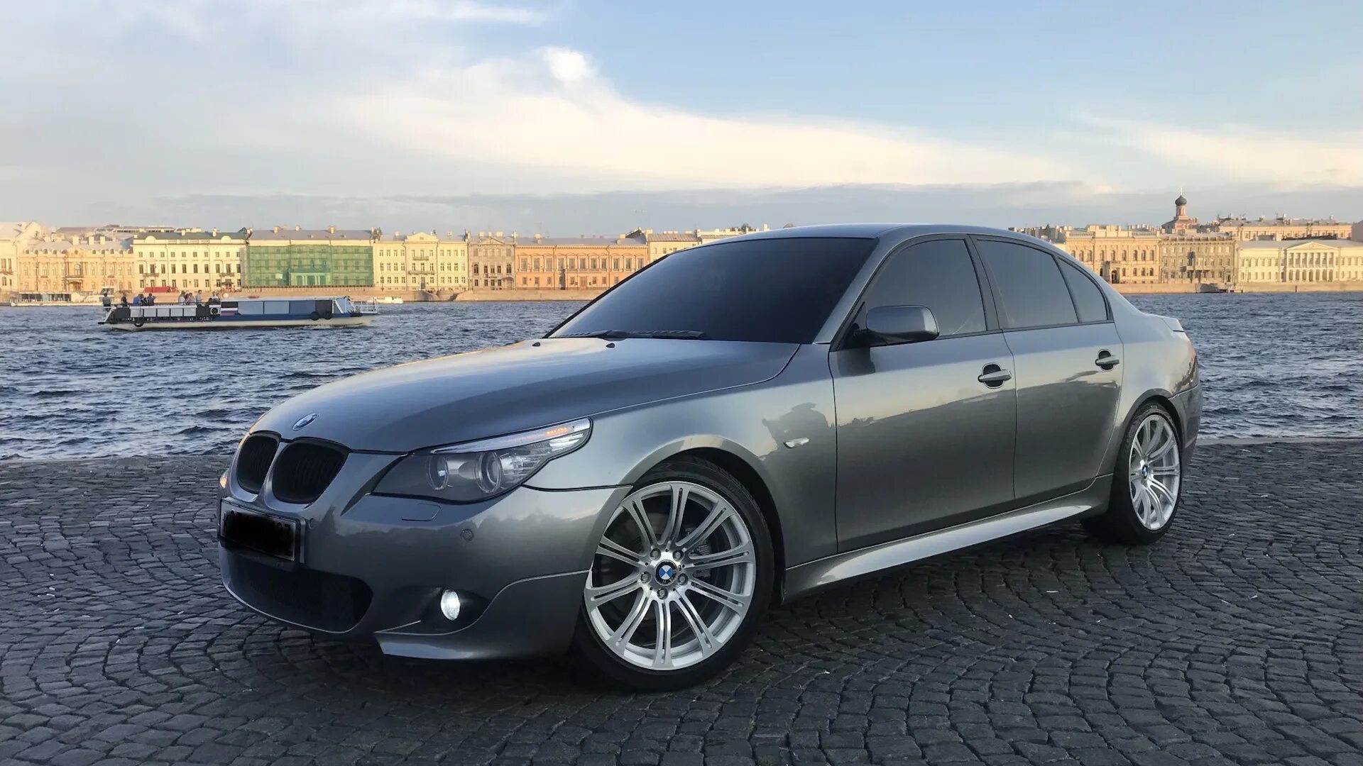 5 series e60. БМВ е60 серая. BMW e60 серая. BMW 5 Series (e60). БМВ м5 е60 серая.