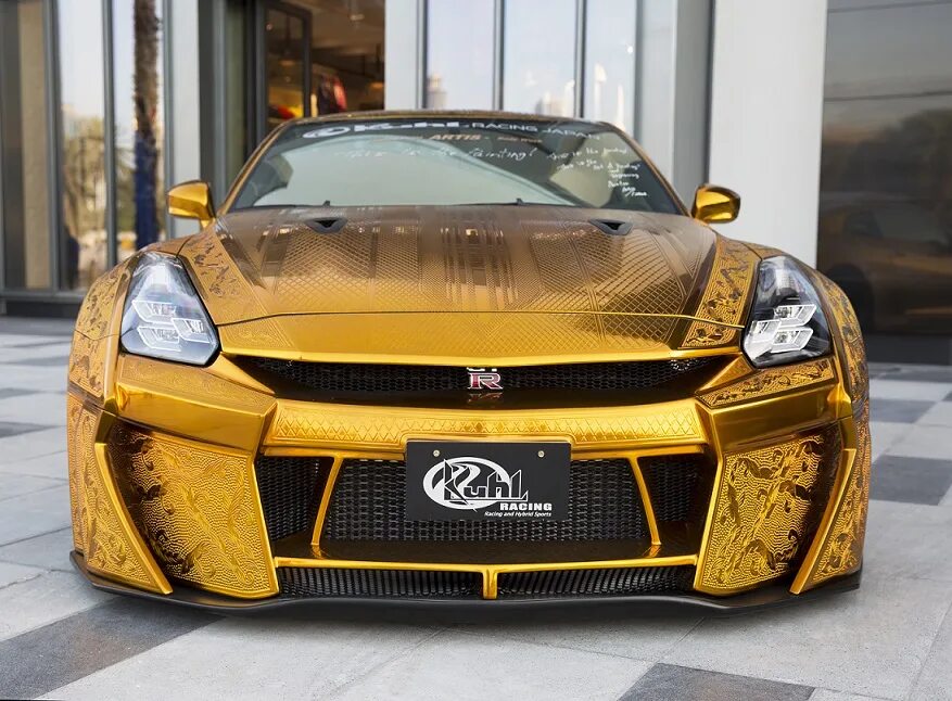 Золотой Nissan GTR Kuhl Racing. Dubai. Car Gold Nissan r35. Золотая машина. Машина золотого цвета.