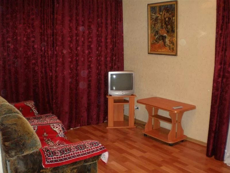 Квартира на сутки альметьевск авито. Квартиры в альметьевске ул шевченко аминова. По суточные квартиры. Квартиры в альметьевске. Посуточная квартира.