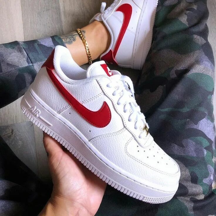 Купить кроссы оригинал. Nike Air Force. Nike Air Force 1 белые. Nike Air Force 1 White Red. Nike кроссовки Air Force 1.