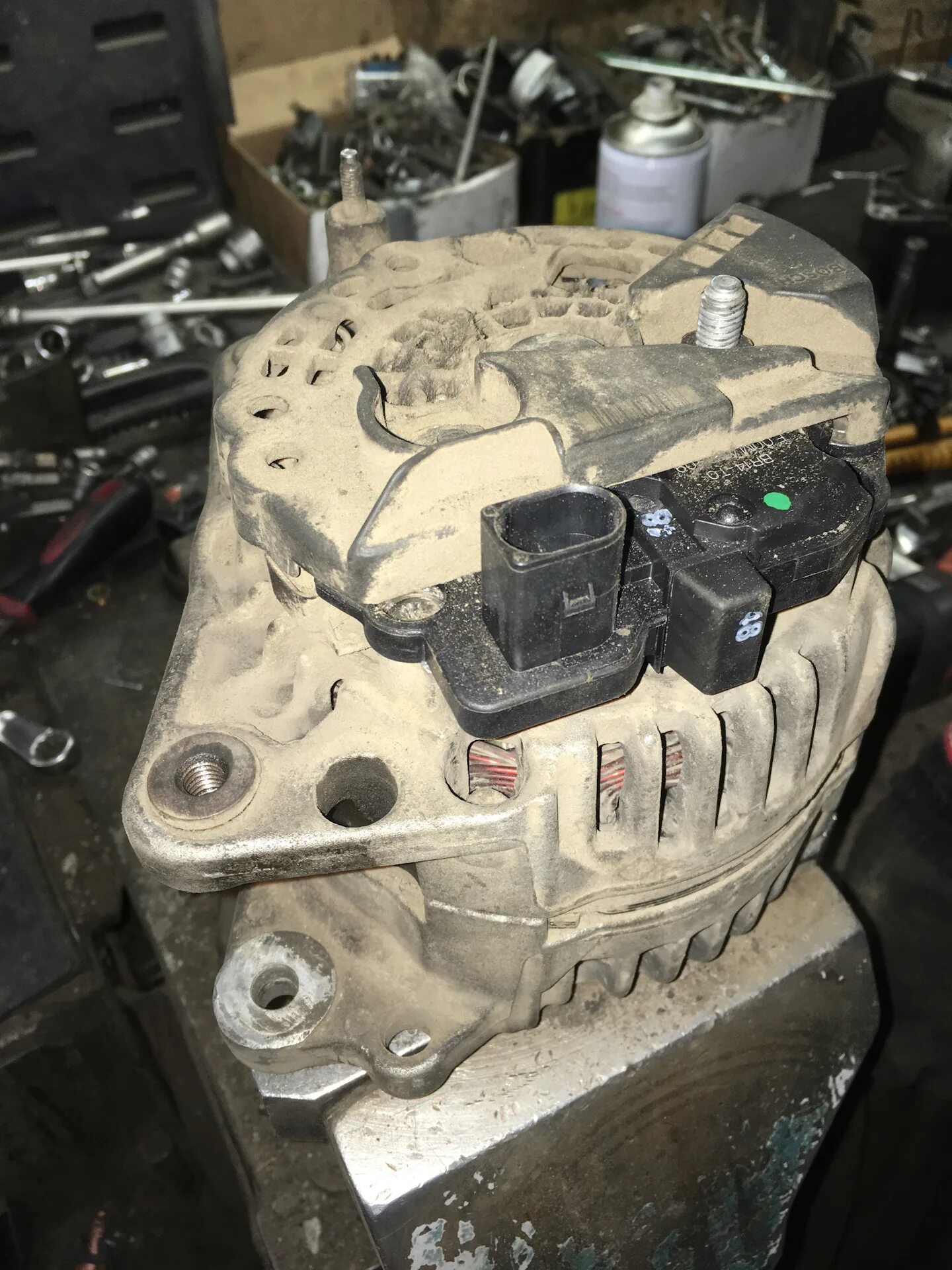 Замена генератора - Volkswagen Crafter (1G), 2,5 л, 2009 года поломка DRIVE2