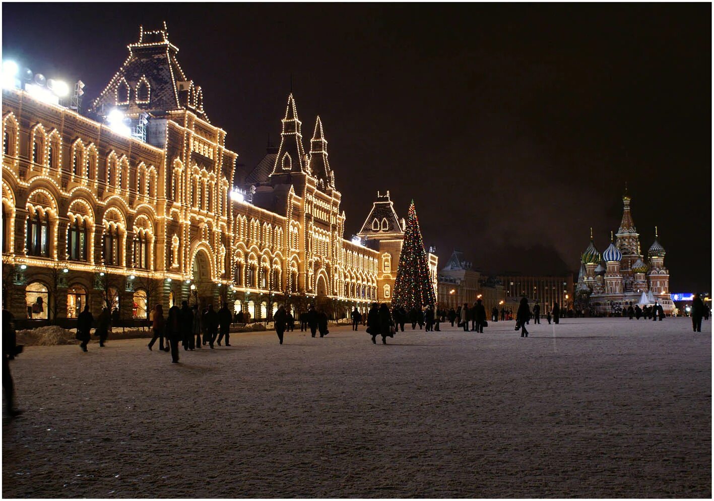 Что посетить в москве в декабре. Красная площадь зима. красная площадь зимой. красная площадь москва зимой. ночь в зимней москве.