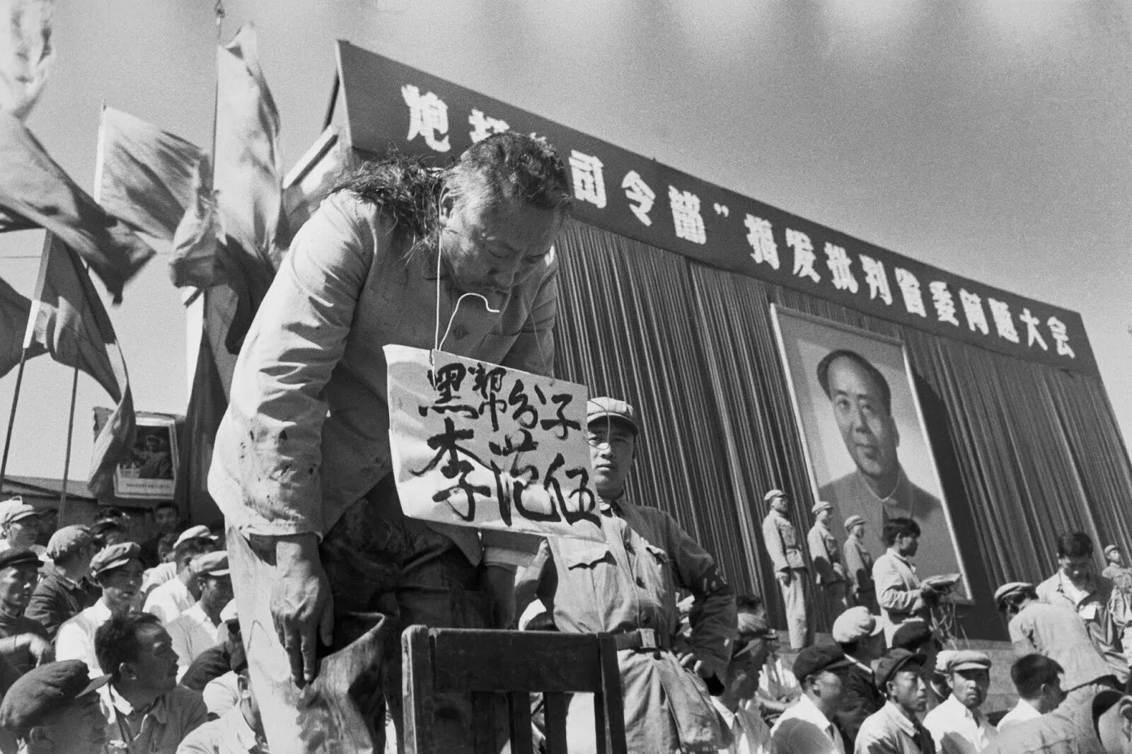 Мао цзэдун культурная революция. Культ революции. Культурная революция в китае 1966-1976. Культурная революция в китае 1966-1976. Последнее китайское предупреждение.