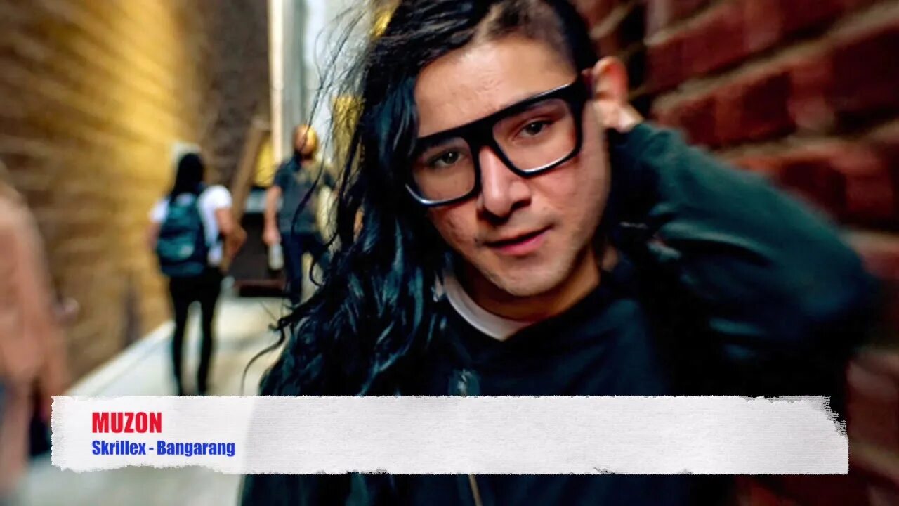 Bangarang feat. Скриллекс бангаранг. Скриллекс бангаранг клип. Skrillex Bangarang feat. Sirah. Skrillex Sirah Kyoto.