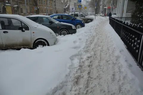 Не чистят тротуар