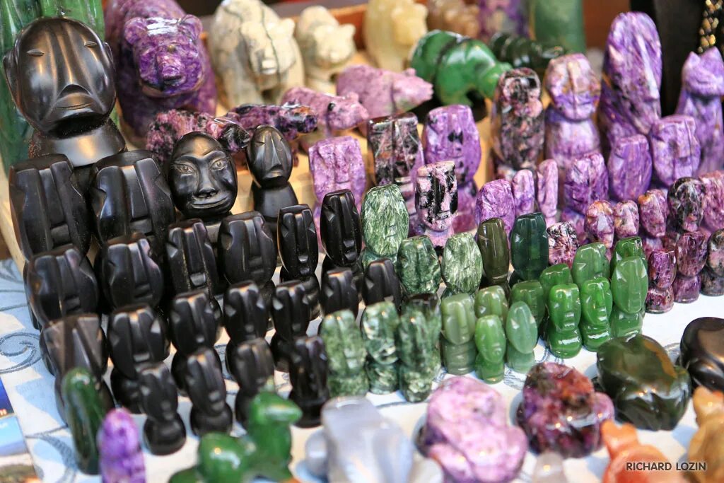 сувениры с байкала. сувенирная лавка листвянка. сувениры из дерева. сувениры с байкала. сувениры байкала иркутск.