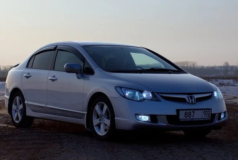 Honda Civic 4d Executive. Honda Civic 4d бежевый. Honda Civic exe. Телевизор Honda Civic 4d.