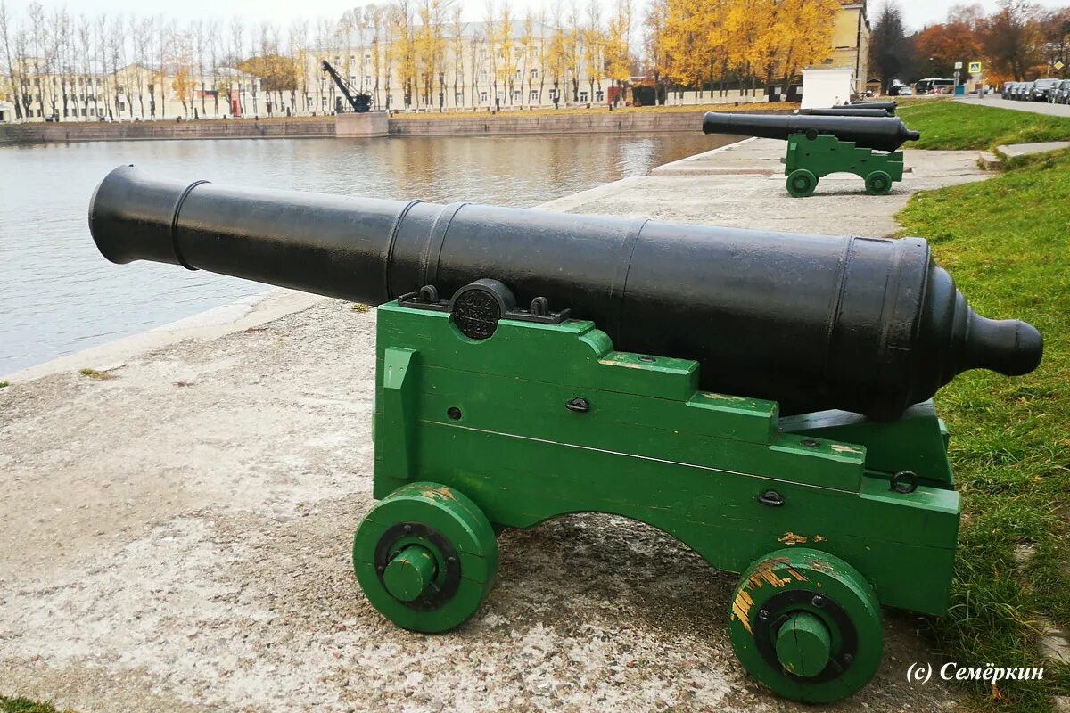 нужный орудие. нужный орудие. древняя пушка. нужный орудие. нужный орудие.