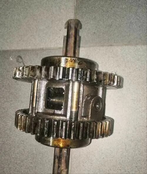 Дифференциал заднего моста уаз патриот. Дифференциал редуктора. Реверс редуктор мотороллера муравей. Редуктор cf moto x5. 33022403620 ремкомплект дифференциала.