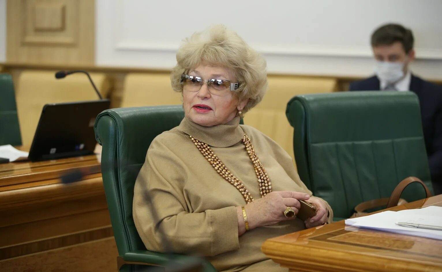Нарусова сенатор от какой. Нарусова сенатор от какой