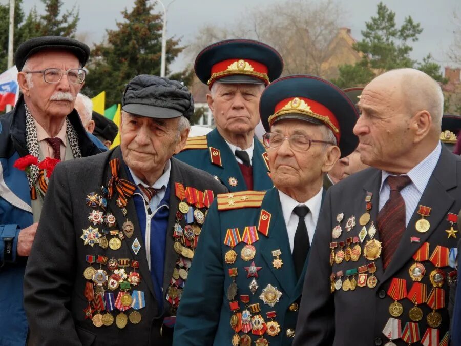 Был великий день победы много. Ветераны Великой Отечественной войны 1945. Герои ветераны. 9 Мая день Победы ветераны. Ветераны с орденами.