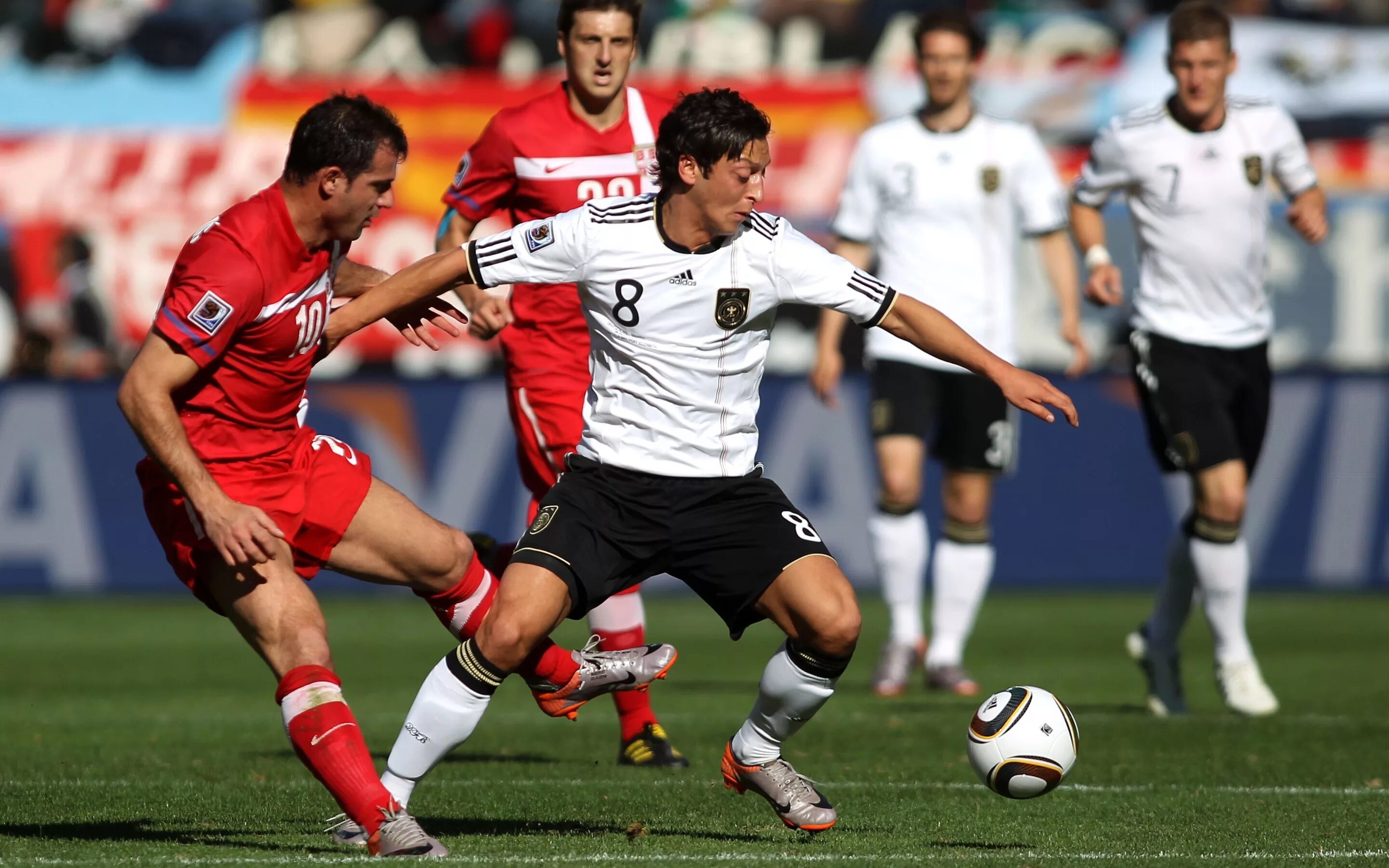 Спорт футбол прямой. Футбол. Спорт футбол. Футбол фото. ФУНДБОЛТ.