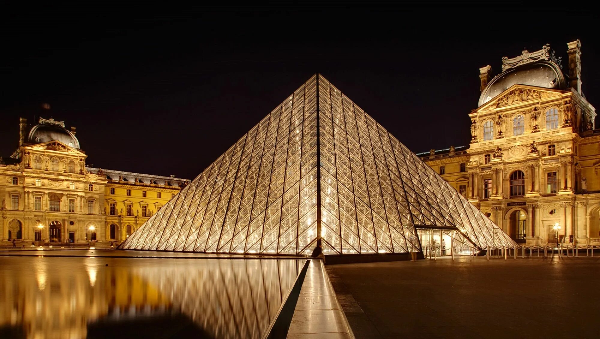 Музей louvre, париж, франция. Пирамида лувра в париже. Достопримечательности франции музей лувр. Лувр. Музей лувра в париже.