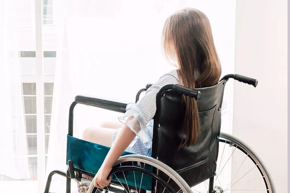 Дети с ограниченными возможностями. Дети инвалиды колясочники. Для детей инвалидов должны быть. Дети инвалиды 2020. Ребенок в инвалидной коляске.