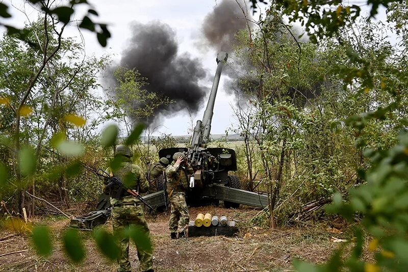 Николаев нападение. Боевые действия. Артиллерия ВСУ. Российская артиллерия. Российские военные.