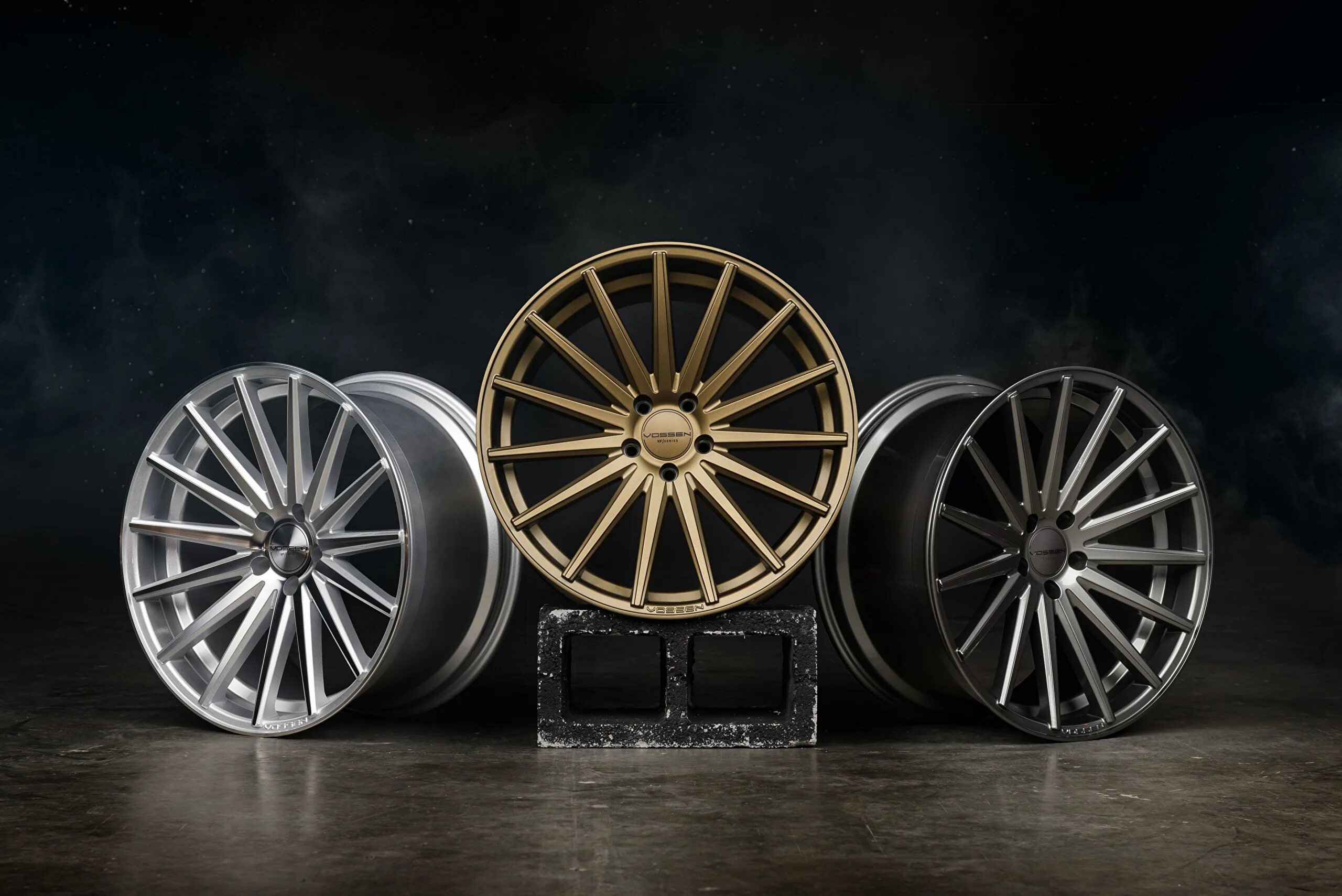 Диски кропоткин. Диски Vossen vfs2 r17. Vossen vfs2 r18. Диски Vossen vfs2 r20 5x112. Диски Vossen vfs2 r19.