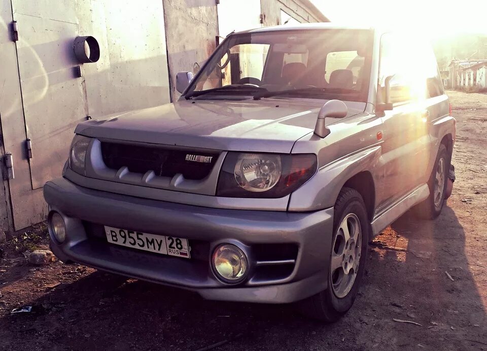 Металлический бампер паджеро пинин. Mitsubishi pajero силовые бампера. Mitsubishi pajero io силовой бампер. Силовой бампер pajero pinin. Железный бампер на паджеро ио.