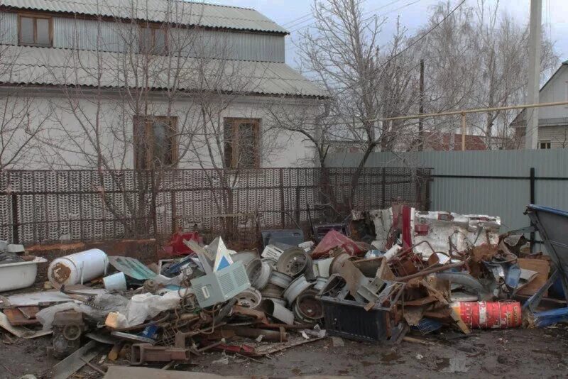 Чермет ижевск. Металлолом во дворе. Приём металлолома в ижевске. Чермет. Приём металлолома киров.
