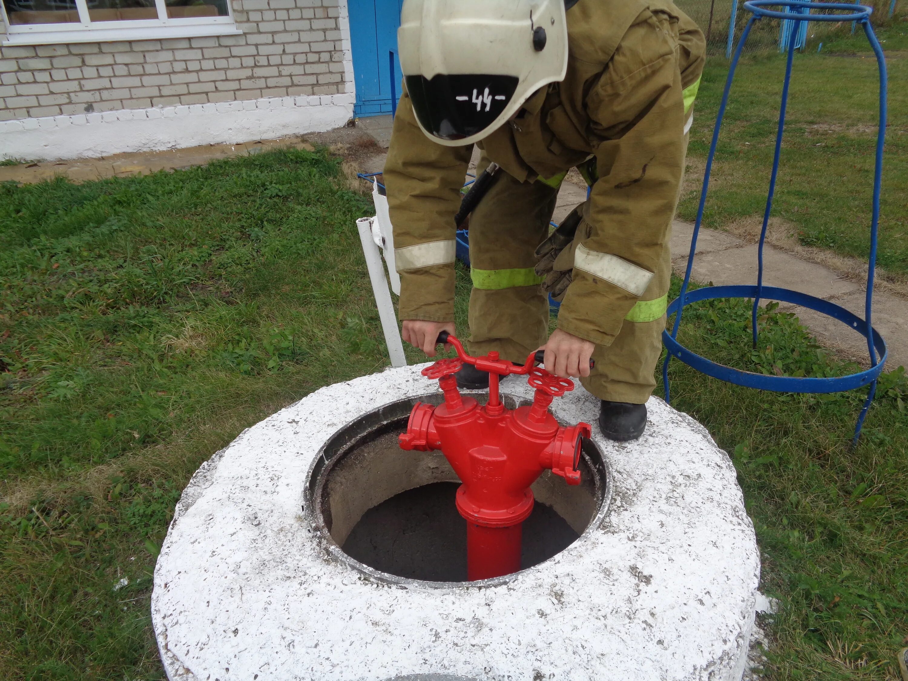 Наружного противопожарного водоснабжения. Наружный противопожарный водопровод. Источники противопожарного водоснабжения. Наружное противопожарное водоснабжени. Забор воды пожарным насосом