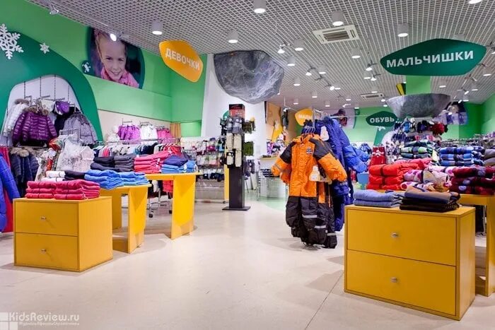 Молодежь в тц. Трк лето спб интерактивная автомобильная выставка. Лето торговый комплекс спб. Происшествие в трк лето сегодня. Dub в тц лето.