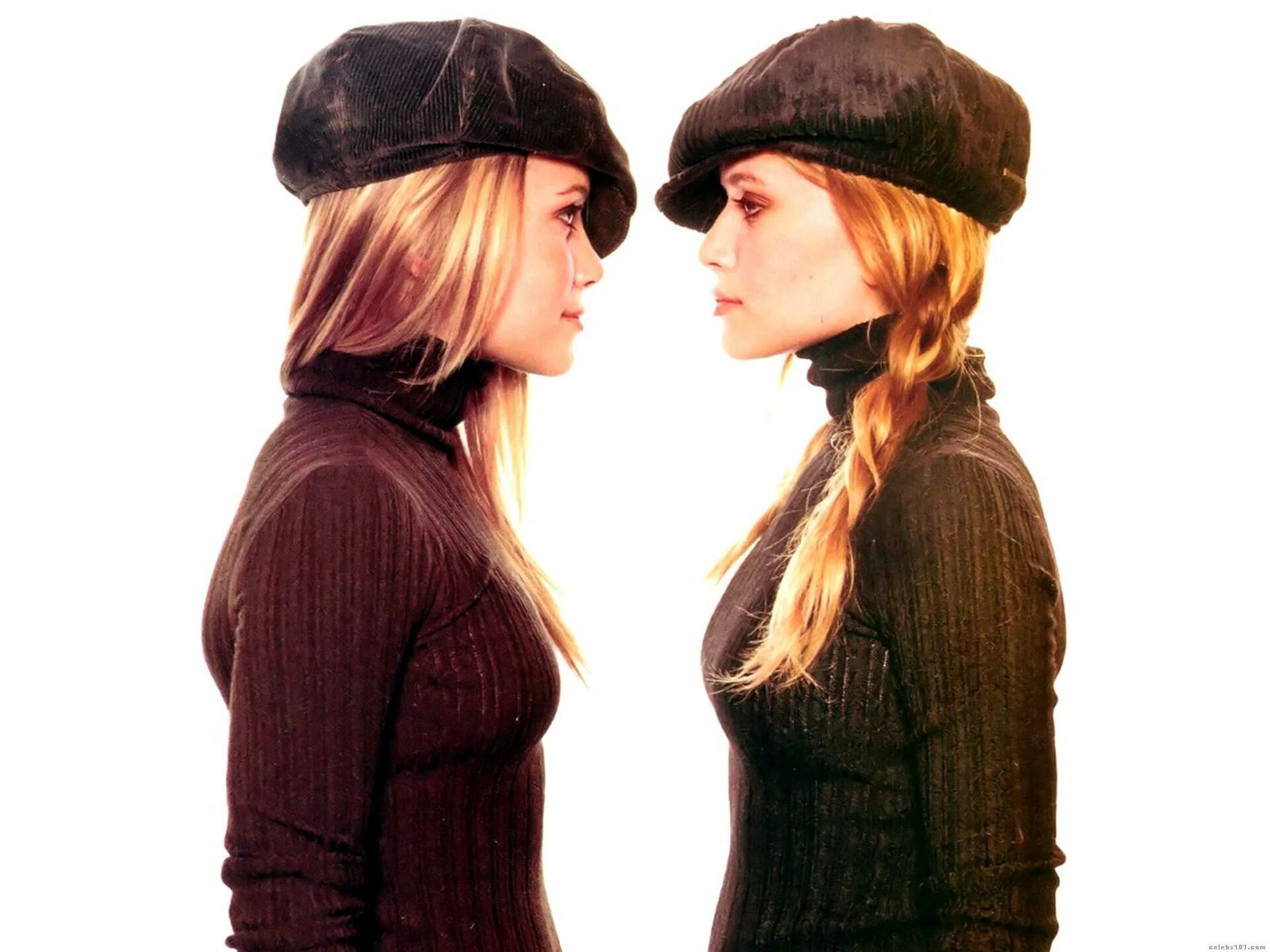 Camille and kennerly. девушки в одинаковых платьях. кристина и карисса шеннон. одинаковые близнецы. близняшки камилла и кеннерли.