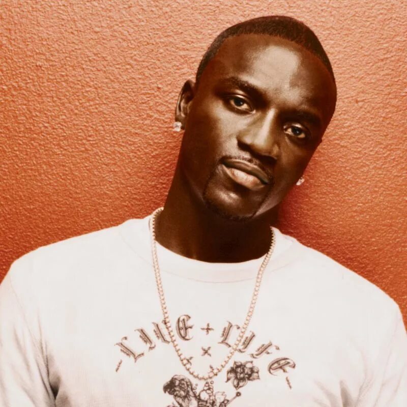 Akon певец. Akon 2023. Эйкон. Акон. Акон.