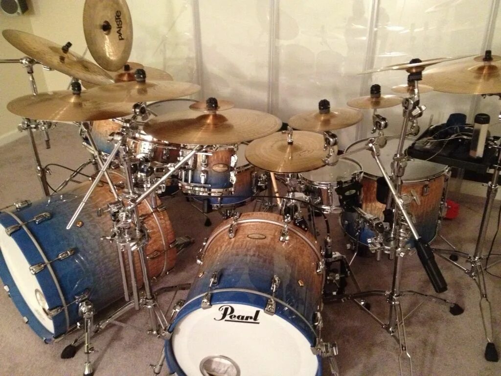 Heavy metal drum kit. Heavy metal drum kit. Bass drum kit. Queen барабаны. Heavy metal drum kit.
