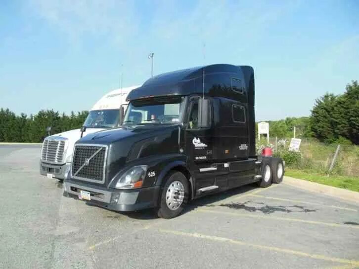 Volvo vnl 2010. Грузовики вольво внл 780. Вольво внл 780 б у. Volvo vnl 780 белая. Вольво внл 780 б у.