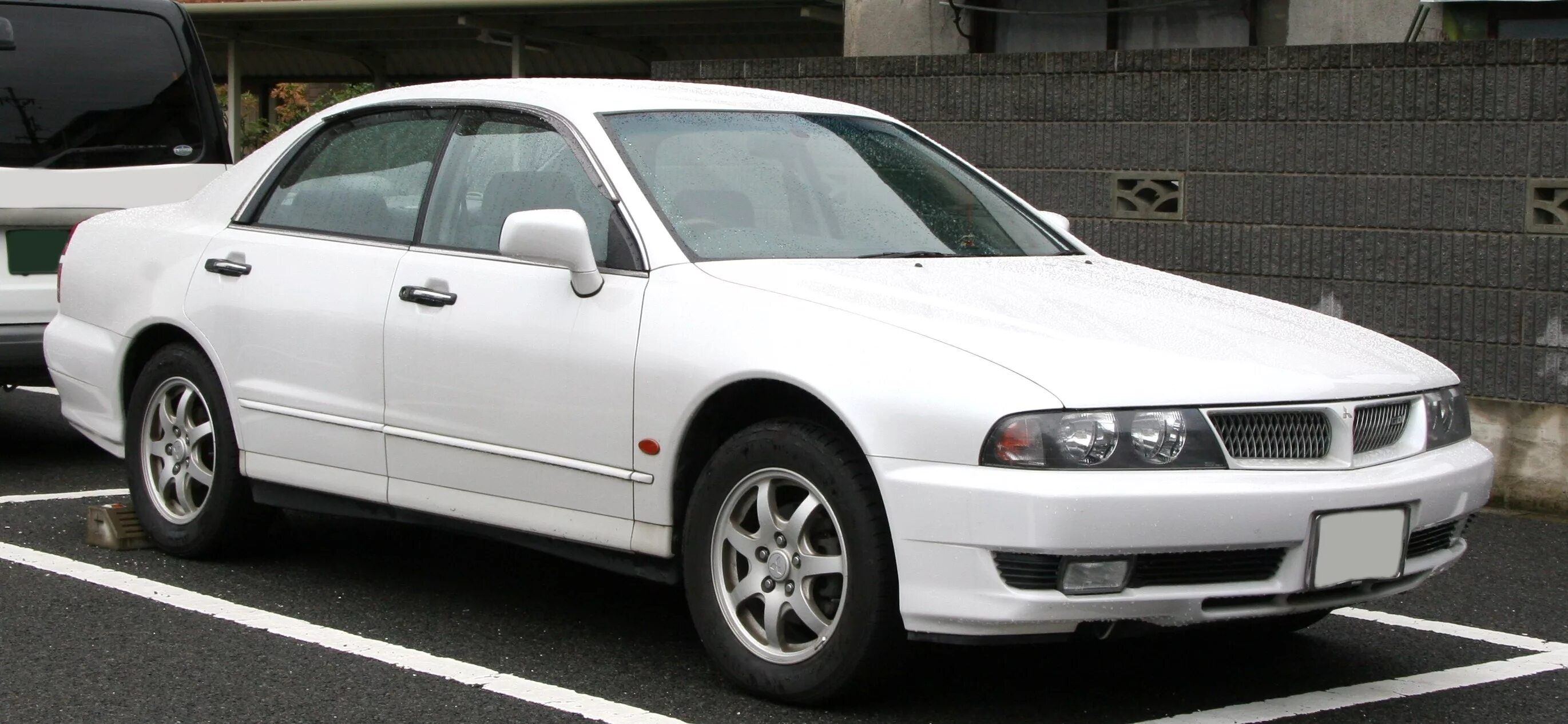 Mitsubishi diamante 2000 года. Мицубиси диаманте 3. Ммс диамант. Митсубиси диамант белый. Митсубиси диамант 96 год.