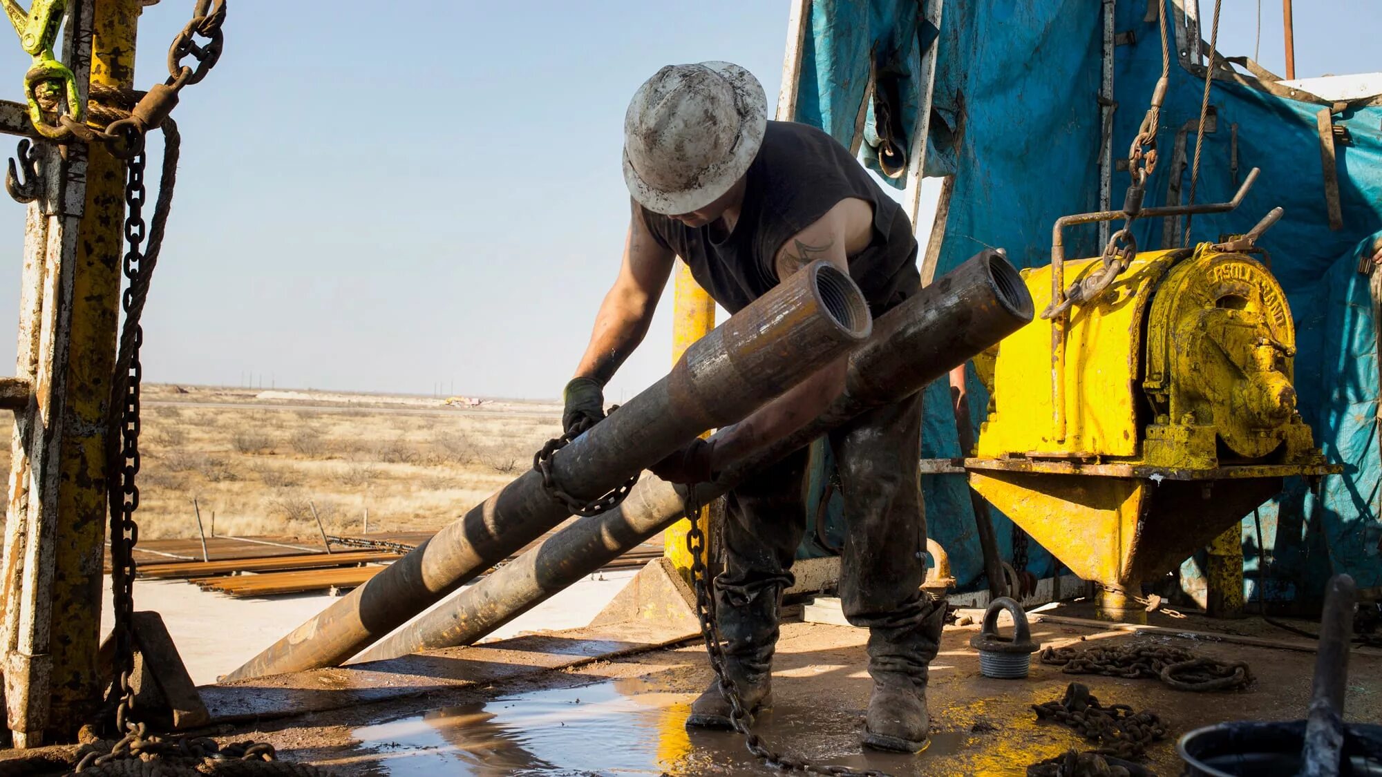 Нефть падает в цене сегодня. Бурение нефти. нефтяные буровые скважины. бурение скважин на нефть. бурение газовых скважин.