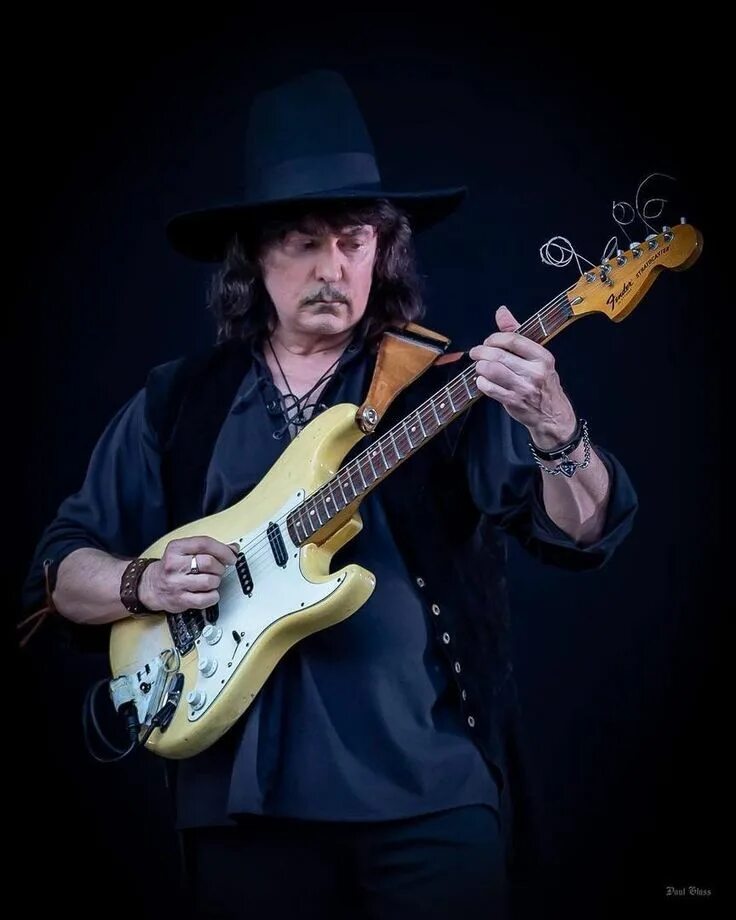 Ричи блэкмор. Гитарист дип перпл ричи блэкмор. Ричи блэкмор (ritchie blackmore). Гитарист дип перпл ричи блэкмор. Ричи блэкмор (ritchie blackmore).
